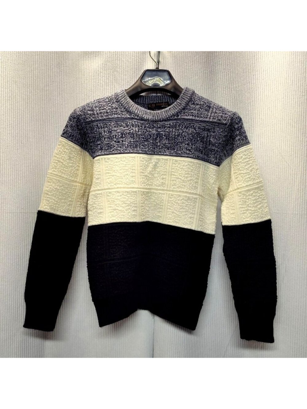 KH Fashion Striped Knit Sweater Black White & Gray Men's Extra Small 32" Chest